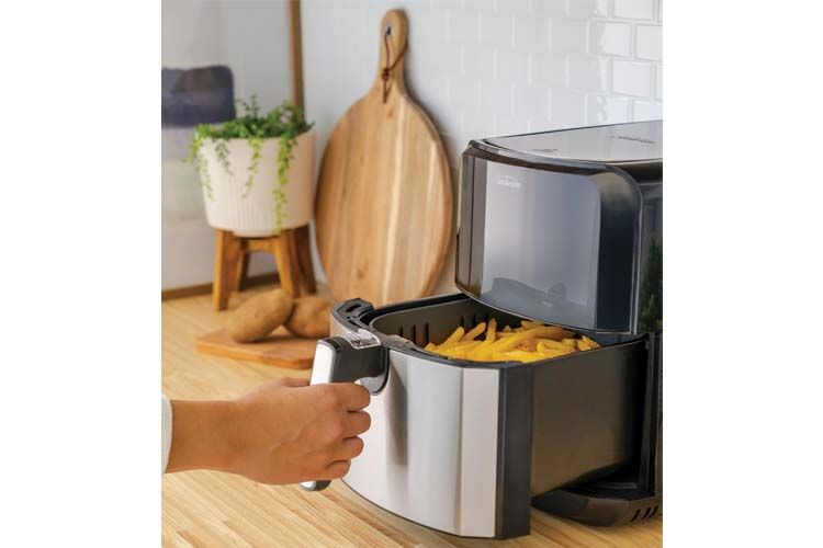 Review: Oster's DuraCeramic Air Fryer Tilts and Rotates to Ensure Even  Cooking