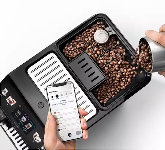 The new De'Longhi Eletta Explore coffee machine is chef's/barista's ki