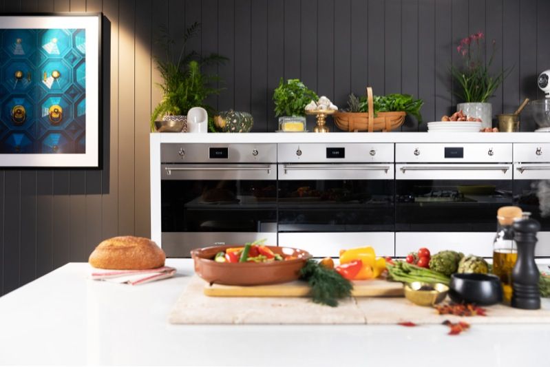 Smeg 60cm Built-In Pyrolytic Oven - Stainless Steel SFPA6303TPX