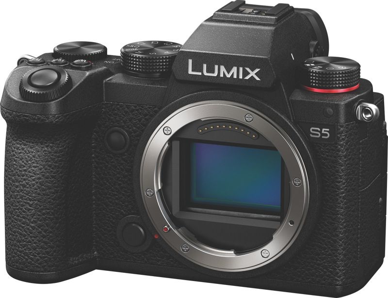 Panasonic - Lumix S5 Mirrorless Camera (Body Only) - DCS5GNK