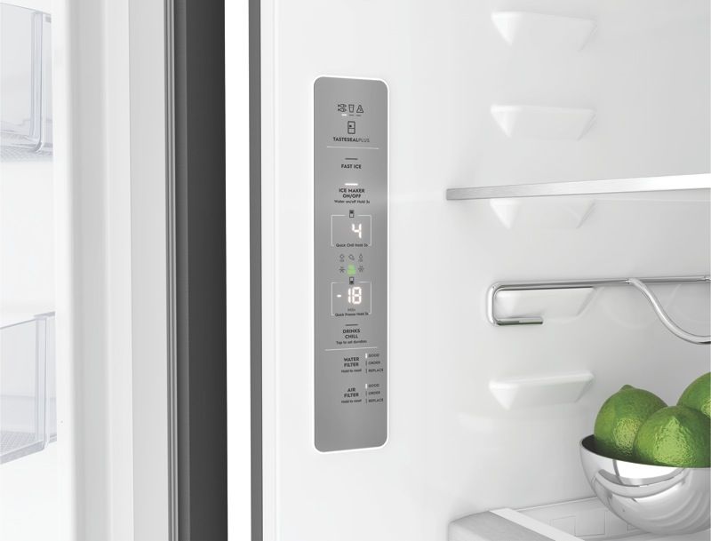 Electrolux - 562L French Door Refrigerator - Matte Black - EQE5657BA